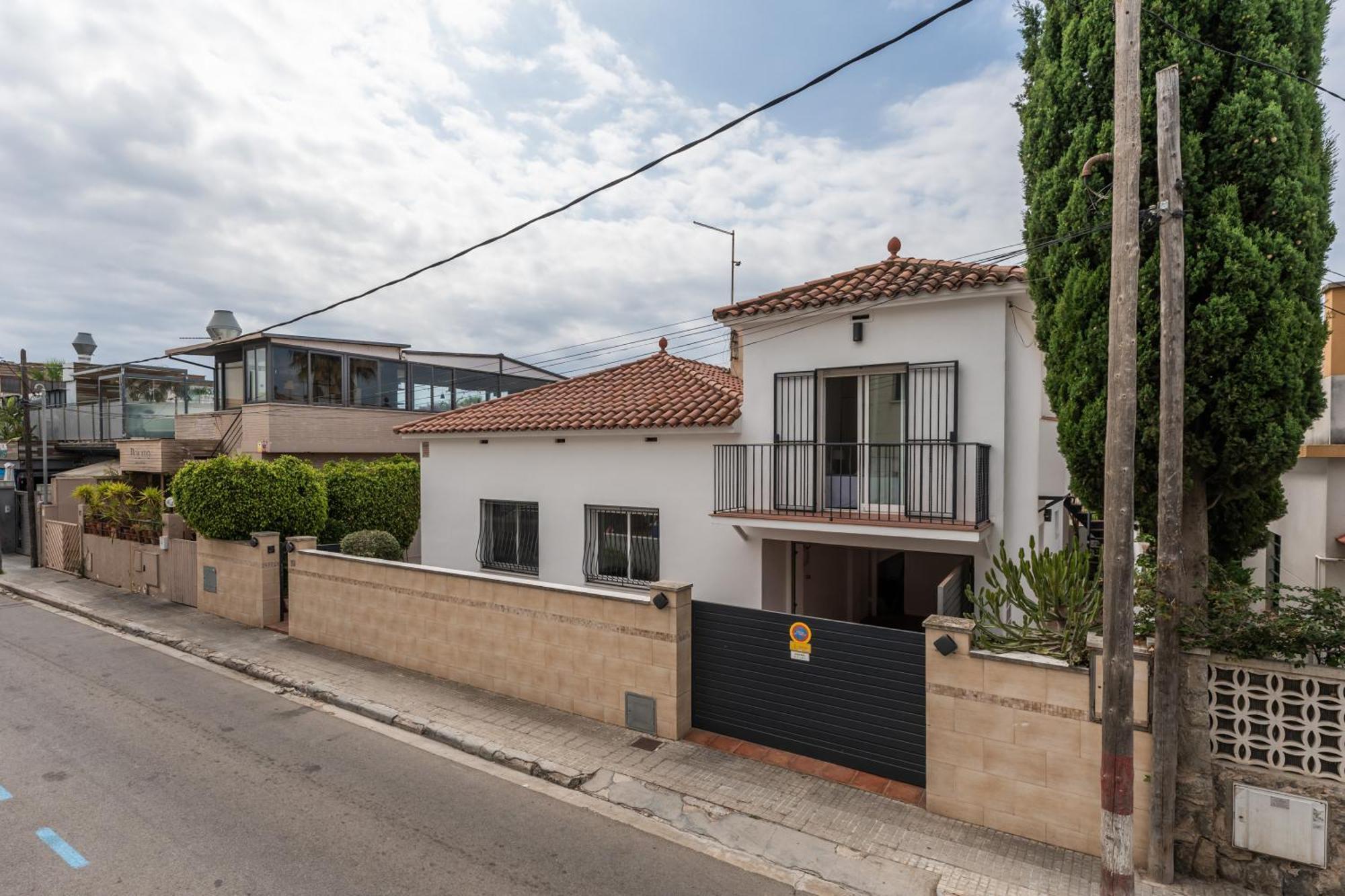 Beach Villa Cristina By Hhbcn Castelldefels Kültér fotó