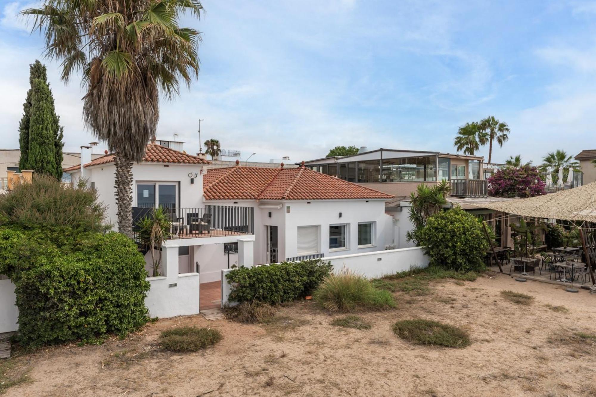 Beach Villa Cristina By Hhbcn Castelldefels Kültér fotó